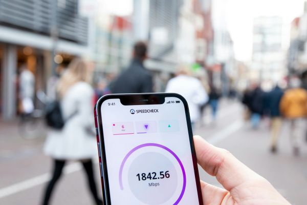 Descubre el eSIM de Omán: internet ilimitado en tu viaje